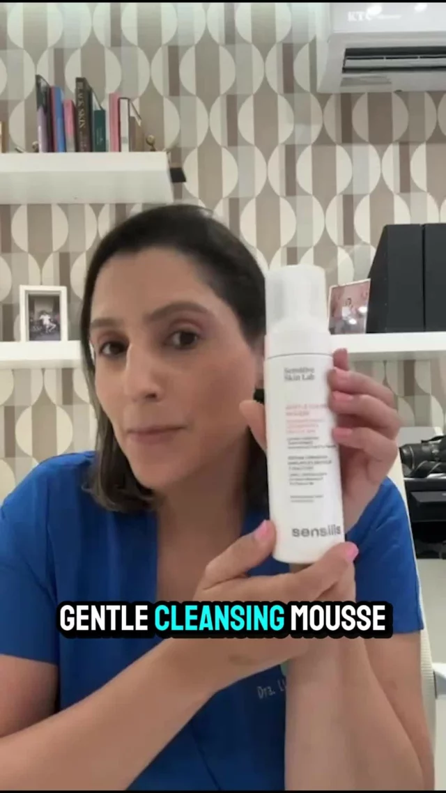 Se pasó el Día de las Madres… y todavía no le diste nada a mamá. 😅 

¡Tranquilo (a)!

Junto a @sensilis_rd, queremos consentir a esa mujer especial con un regalo que le haga brillar por dentro y por fuera. 💖🌸

Participa en nuestro GIVEAWAY y gana un combo espectacular de cuidado y belleza.
Porque mamá + bienestar = CAPMED 💆‍♀️💝

¿Cómo participar?
1️⃣ Sigue a @capmed_rd y @sensilis_rd
2️⃣ Dale like a este post
3️⃣ Comenta por qué mamá (¡o tú!) se merecen este combo de cuidado y amor (de esto depende que ganes).

📅 El o la ganadora será anunciado/a el viernes 13 de junio

✨ ¡Mamá se merece un regalo tan radiante como ella! ✨

#Capmed #Giveaway #Madre